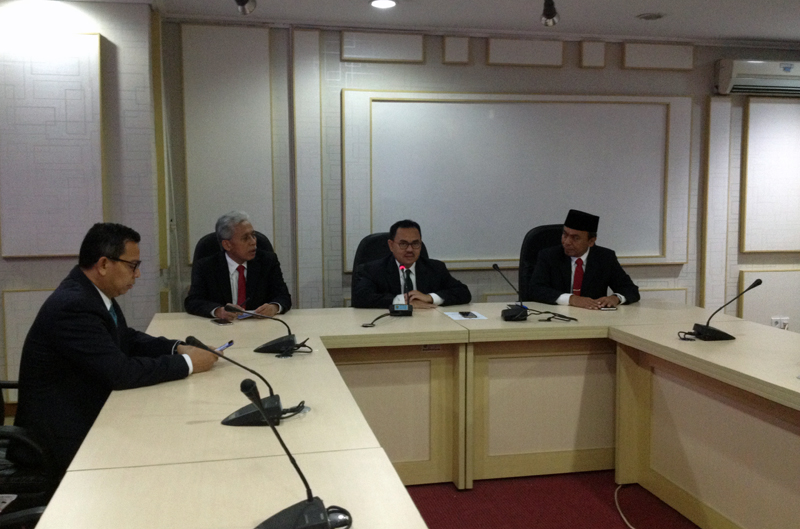 Menteri ESDM : Kekuasaan, Pangkat Jabatan  Dan Tanda Bintang Itu Temporary Factor